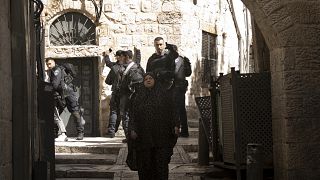 اعتقال فلسطيني في البلدة القديمة بالقدس