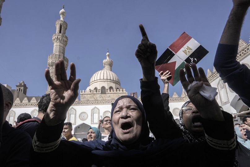 Mısır'ın çeşitli kentlerinde İsrail karşıtı protesto gösterileri düzenlendi