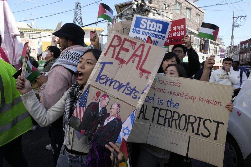 Güney Kore'nin başkenti Seul'de düzenlenen Filistin'e destek gösterisi