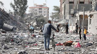 أحياء غزة مدمرة