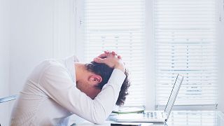  Понякога чиновниците могат да слагат потребностите си на второ място в името на компанията, само че това може да има неподходящи последствия. 