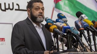 أسامة حمدان: مسؤول  في حركة حماس خلال مؤتمر صحفي