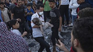 Sebesült palesztin gyerek Gázában