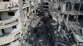 بنايات سكنية في مهدمة بالكامل بسبب القصف الإسرائيلي - دير البلح - غزة 22/102023