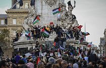 Des manifestants participent à une manifestation organisée par le "Collectif national pour une paix juste et durable entre Palestiniens et Israéliens" à Paris, 22 octobre 2023