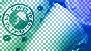  Чаши за кафе за еднократна приложимост, изхвърлени в кофа за отпадък, февруари 2013 година 