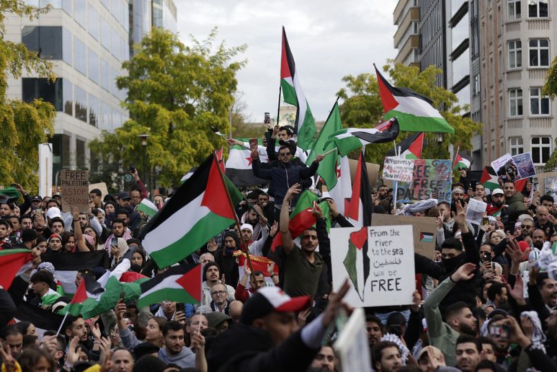 Περίπου 40.000 οι διαδηλωτές στην συγκέντρωση υπέρ των Παλαιστινίων στις Βρυξέλλες