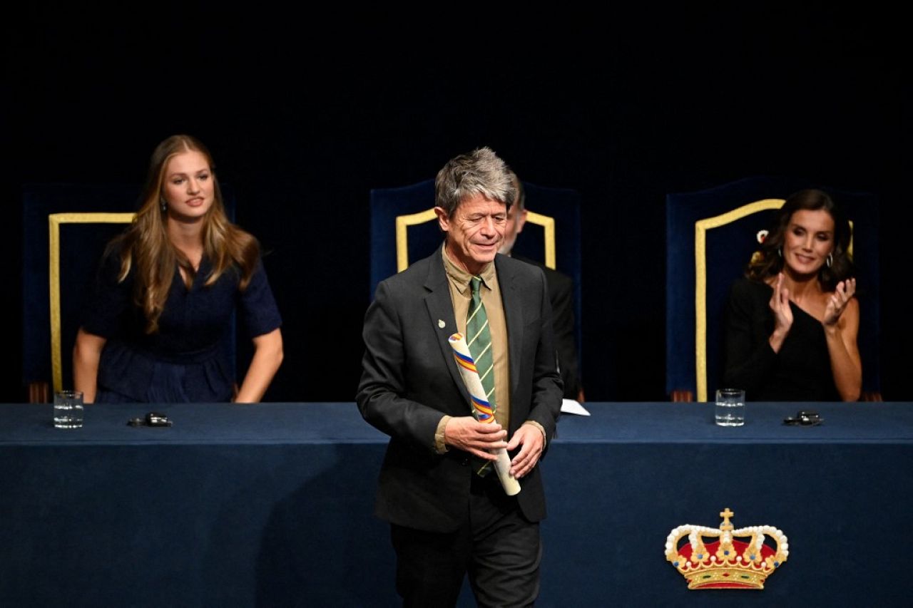 French writer Emmanuel Carrere, son of late French historian, Helene Carrere D'Encausse, receives in his mother's name the 2023 Princess of Asturias Award for Social Sciences