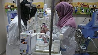 Gazze: Yakıt sıkıntısı nedeniyle prematüre bebekler 'büyük tehlike' altında 