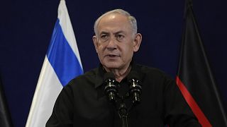 Az izraeli miniszterelnök egy Tel Aviv-i sajtóértekezletén