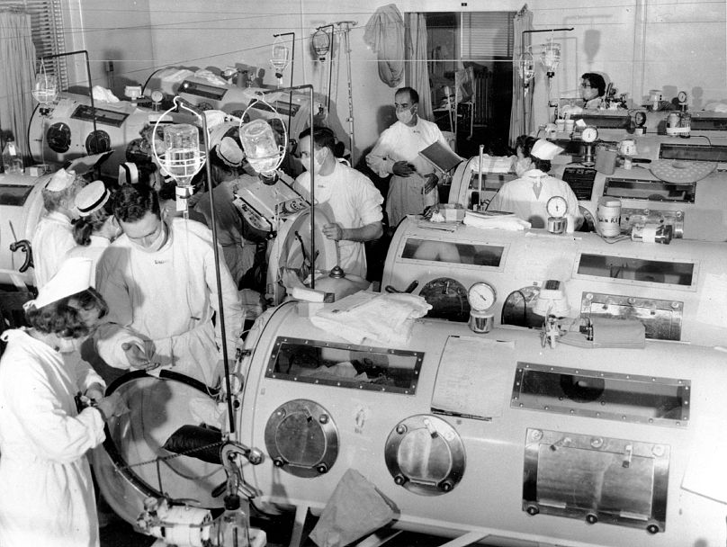 This is a scene in the emergency polio ward in Boston, Massachusetts in the US, on August 16, 1955.