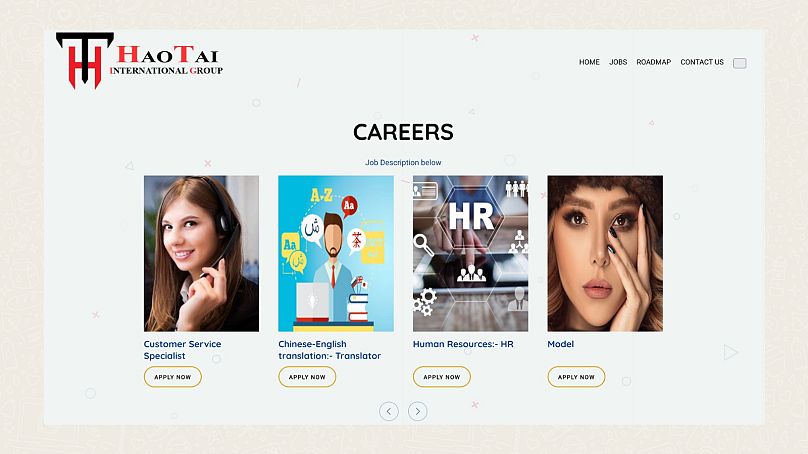 HaoTai, uno de los sitios de reclutamiento, tiene puestos de trabajo vacantes para traductores y atención al cliente.
