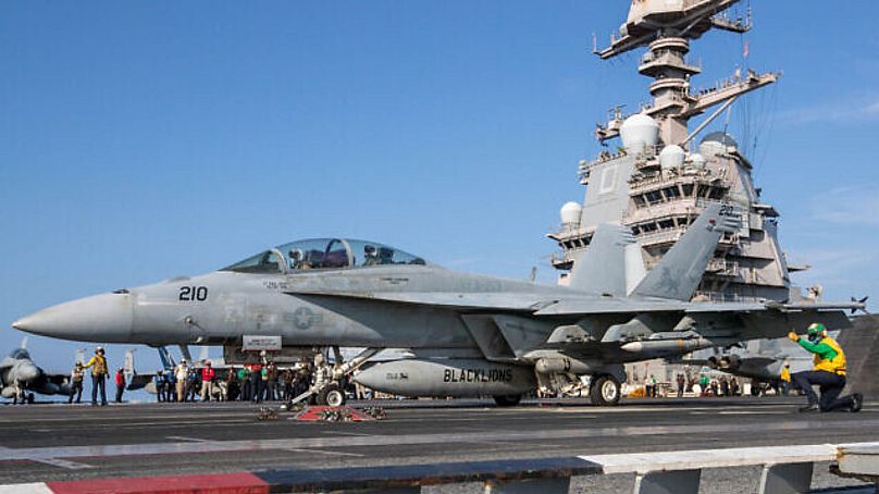 F-18 Horned vadászgép száll fel az USS Gerald Ford fedélzetéről
