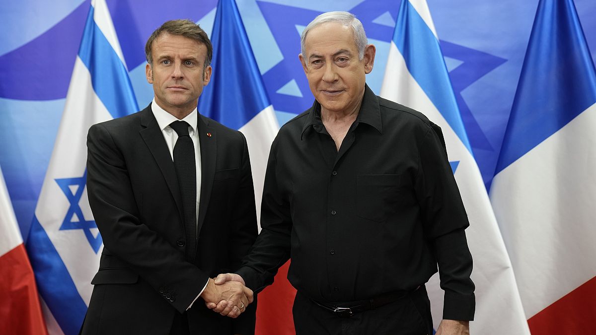 Премьер-министр Израиля Биньямин Нетаньяху и президент Франции Эммануэль Макрон на встрече в Иерусалиме
