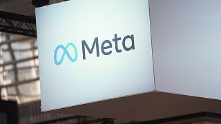 A Meta logó a Vivatech kiállításon a franciaországi Párizsban, 2023\. június 14-én. 