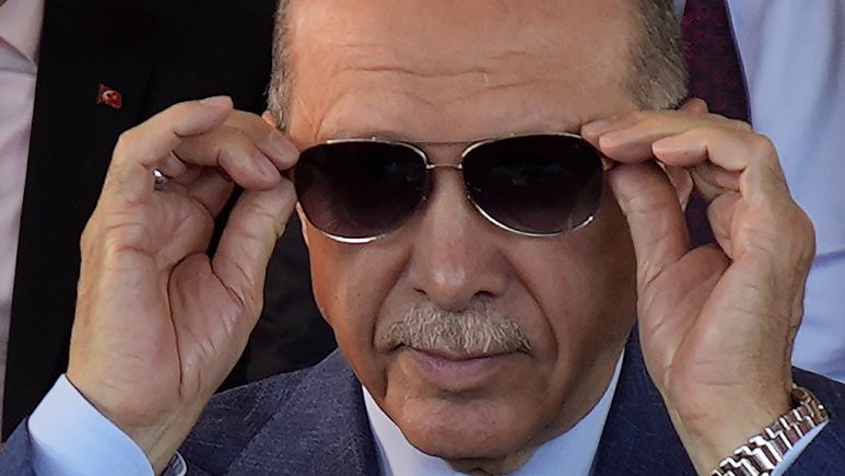 Turkey’s crackpot president falsely claims Hamas ‘are not terrorists’ 🦃