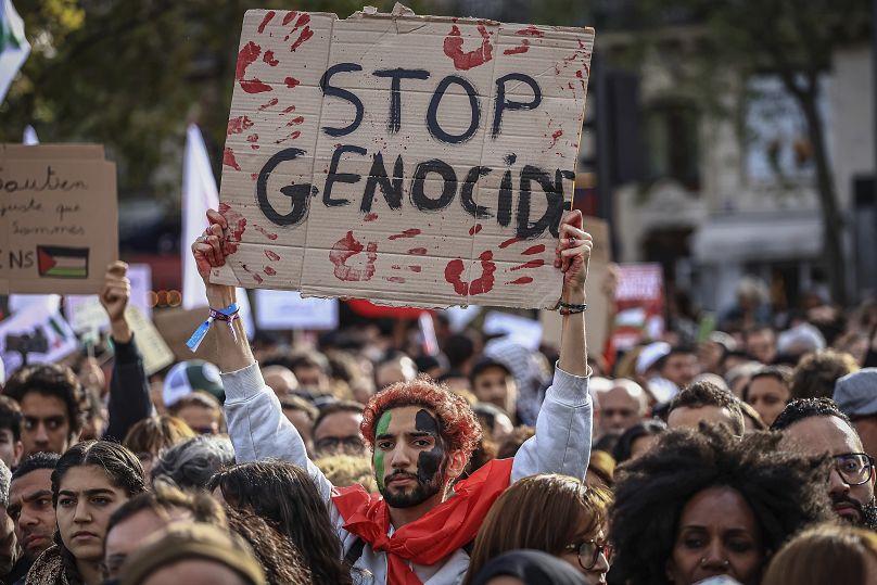 مظاهرات مؤيدة للفلسطينيين في ساحة الجمهورية-باريس