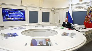 Presidente da Rússia, Vladimir Putin, dirige exercício militar, a partir de Moscovo