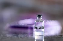 Brezilya'daki Minas Gerais Federal Üniversitesi Tıp Fakültesi'nde geliştirilen kokain aşısı Calixcoca'nın bir şişesi