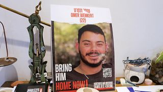 أحد الرهائن المحتجزين لدى حركة حماس