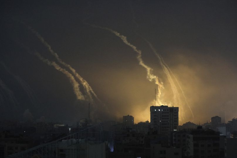 Az éjszakai rakétatámadás Gáza városánál
