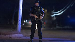 Polícia norte-americana encontra corpo de principal suspeito do tiroteio no Maine, EUA