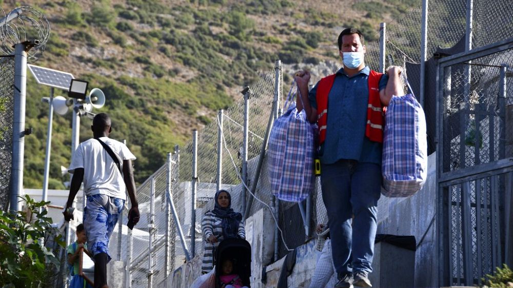 Σάμος: Εξάρθρωση σπείρας που διακινούσε πλαστά δελτία σε μετανάστες