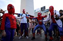 Some 1,000 people gathered at a major monument in Argentina's capital on Sunday dressed as Spider-Man,