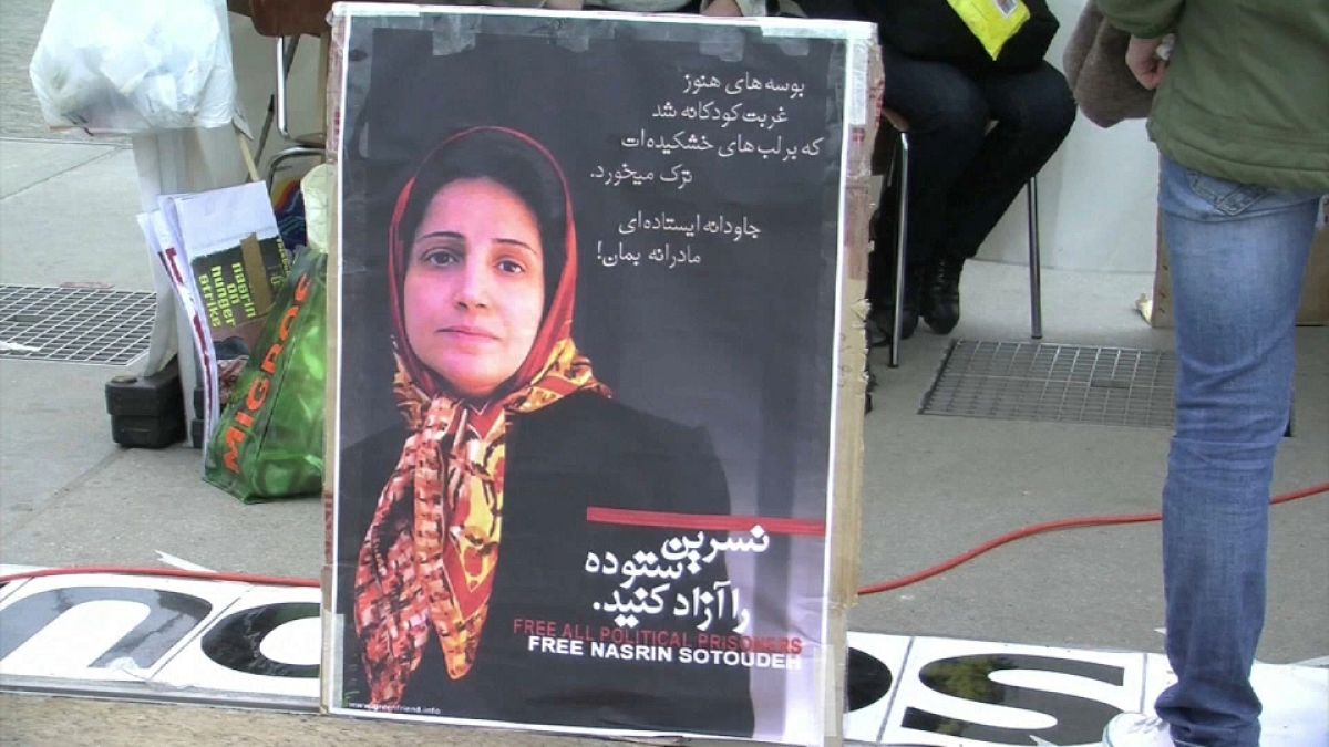  المحامية الإيرانية والمدافعة عن حقوق الإنسان نسرين ستوده 