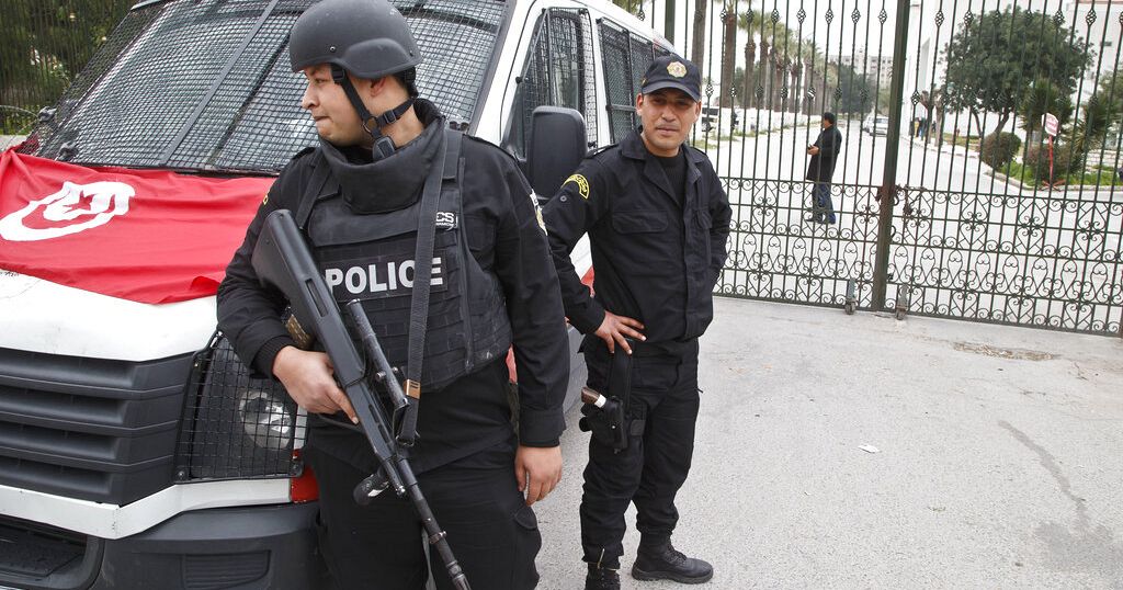 Five men involved in “terrorist” attacks escape from prison in Tunisia