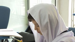 فرصت تحصیل برای دختران دانش‌آموز در پاکستان نیز از دست می‌رود 