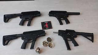 DATEI: Vier 3D-gedruckte Maschinengewehre von der finnischen Polizei bei Terroranschlag beschlagnahmt