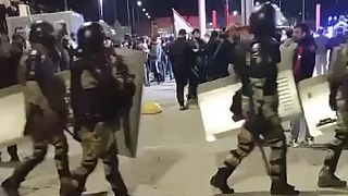  Правоприлагането на летището в Махачкала по време на протеста. 