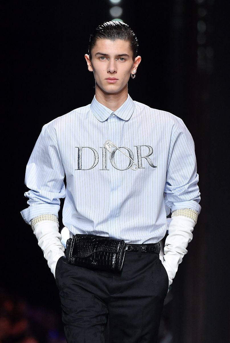 Николай Датский во время показа мужской одежды Dior Homme в Париже.
