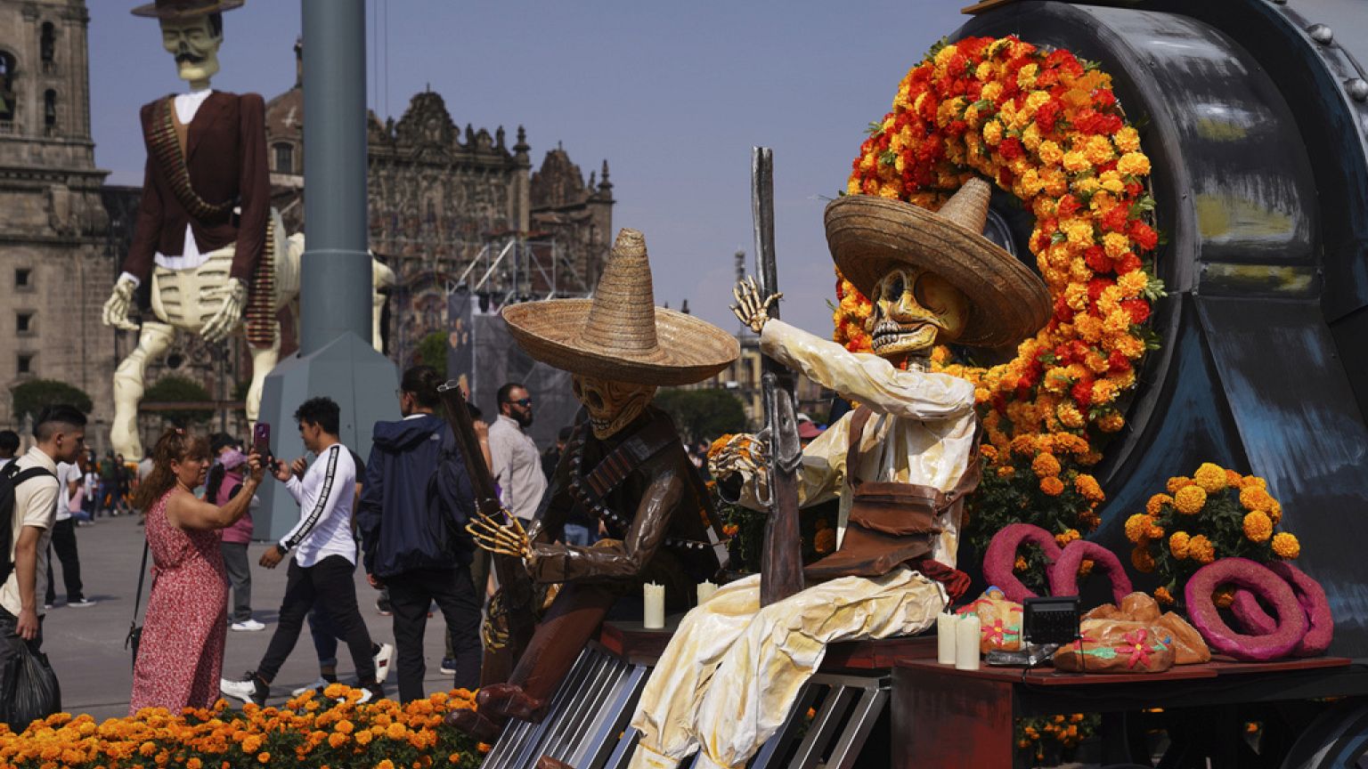 kinoppi215　Mexico Day of the Dead Day Of The Dead In Mexico City: Parade & Events 2025 - Mexico