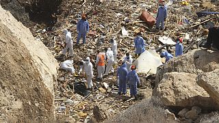 تبحث فرق الإنقاذ عن ضحايا الفيضانات المفاجئة في مدينة درنة، ليبيا، 18 سبتمبر 2023.