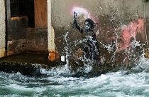L'Enfant Migrant" de Banksy en Venecia