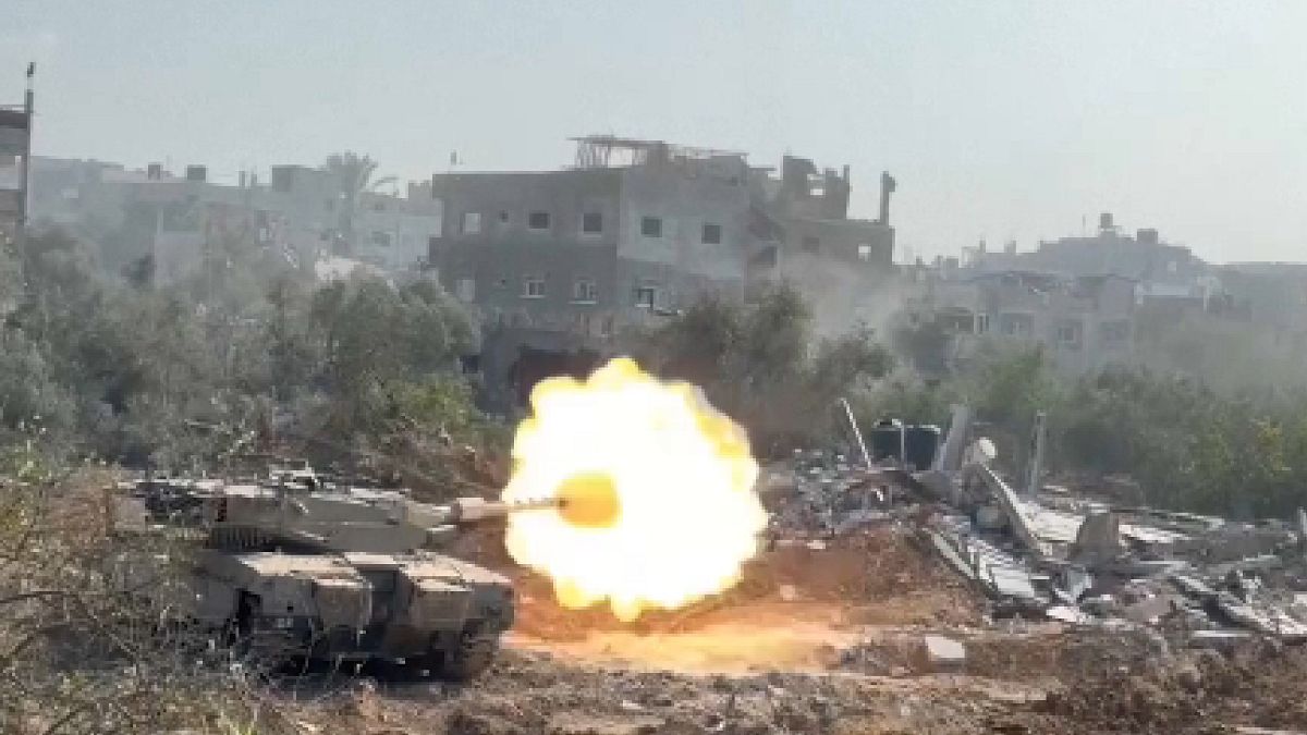 دبابة إسرائيلية داخل قطاع غزة بحسب الجيش الإسرائيلي