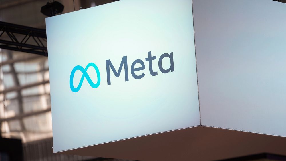 Логото на Meta се вижда на изложението на Vivatech в