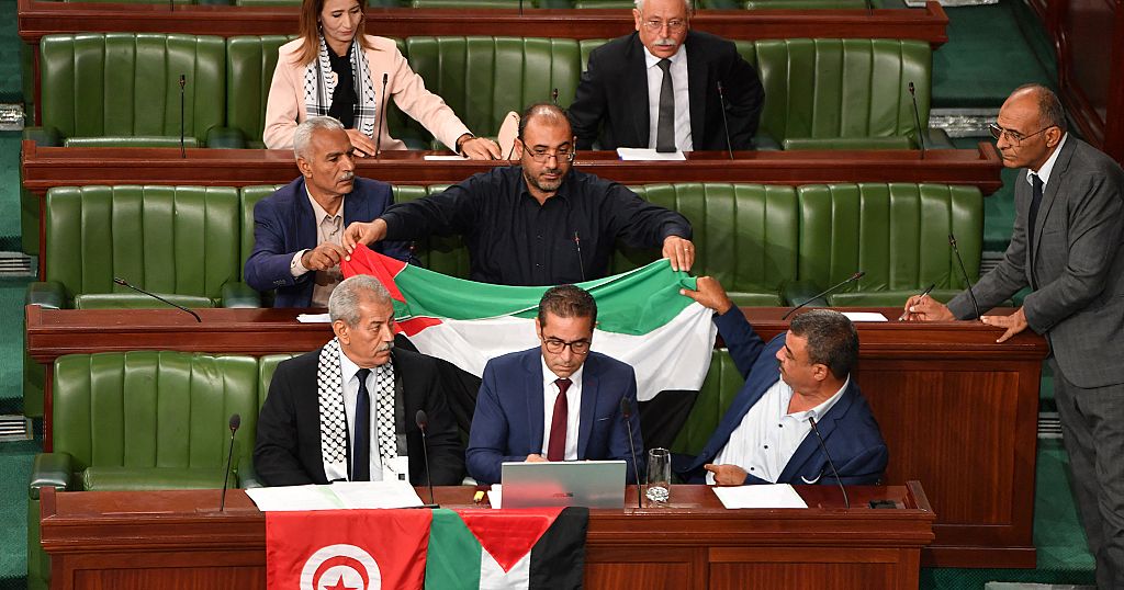 Tunisian MPs debate bill that would criminalize normalization with Israel - Vimarsana News