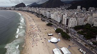 Área da Conmebol Fan Fest, montada na praia de Copacabana, Rio de Janeiro, para os dãs assistirem à final da Taça Libertadores