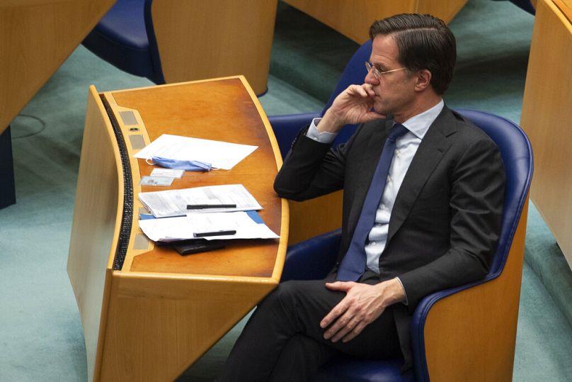 Primeiro-ministro interino dos Países Baixos, Mark Rutte, no Parlamento.