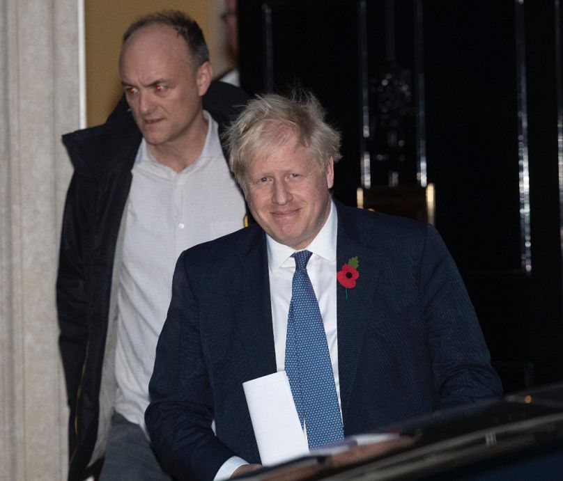 Boris Johnson és Dominic Cummings a Downing Street 10. előtt, 2019-ben