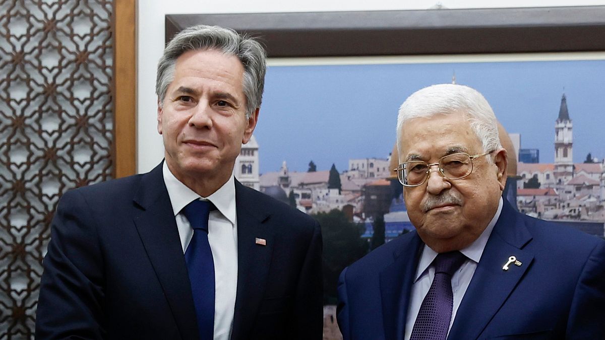Antony Blinken com Mahmoud Abbas em Ramallah