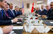 İki bakanın saat 10.38'de başlayan baş başa ve heyetler arası görüşmeleri yaklaşık 2,5 saat sürdü.