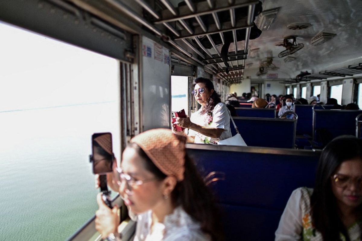 Thailand’s ‘floating train’ could be one of the world’s most scenic ...
