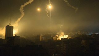 سماء غزة ليلا