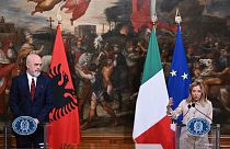 Das Migrationsabkommen wurde am Montag vom albanischen Ministerpräsidenten Edi Rama und der italienischen Ministerpräsidentin Giorgia Meloni angekündigt.