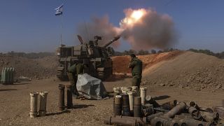 Izraeli tüzérség közel a gázai határhoz