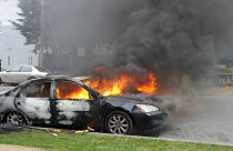 سيارة تحترق في بالتيمور